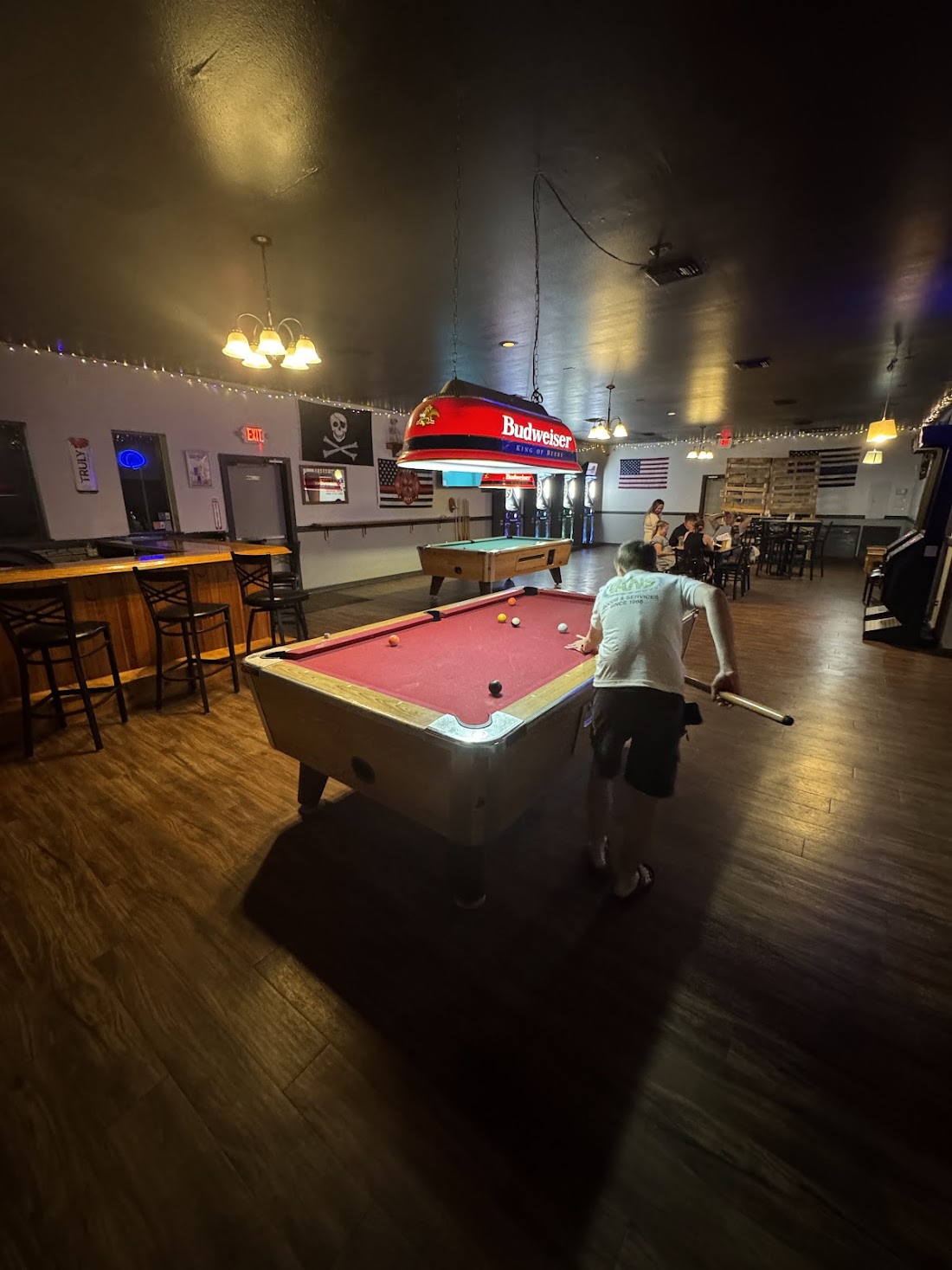 Lou's Tavern